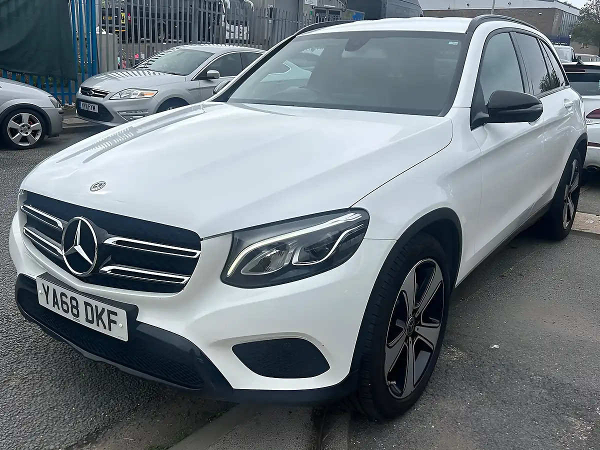 Used 2018 Mercedes-Benz Glc Urban Edition White - Interior and Exterior details 10