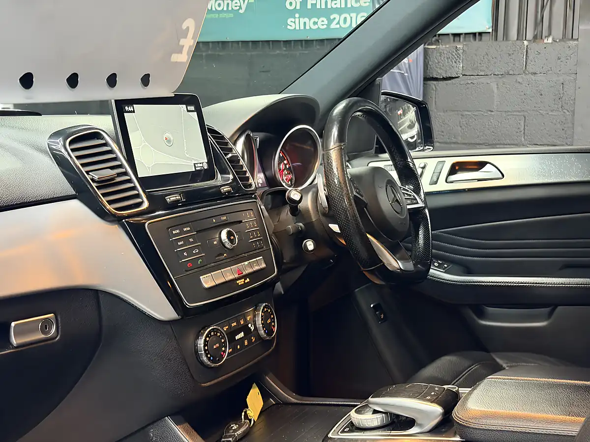 Used 2018 Mercedes-Benz Gle AMG Night Edition Blue - Interior and Exterior details 16