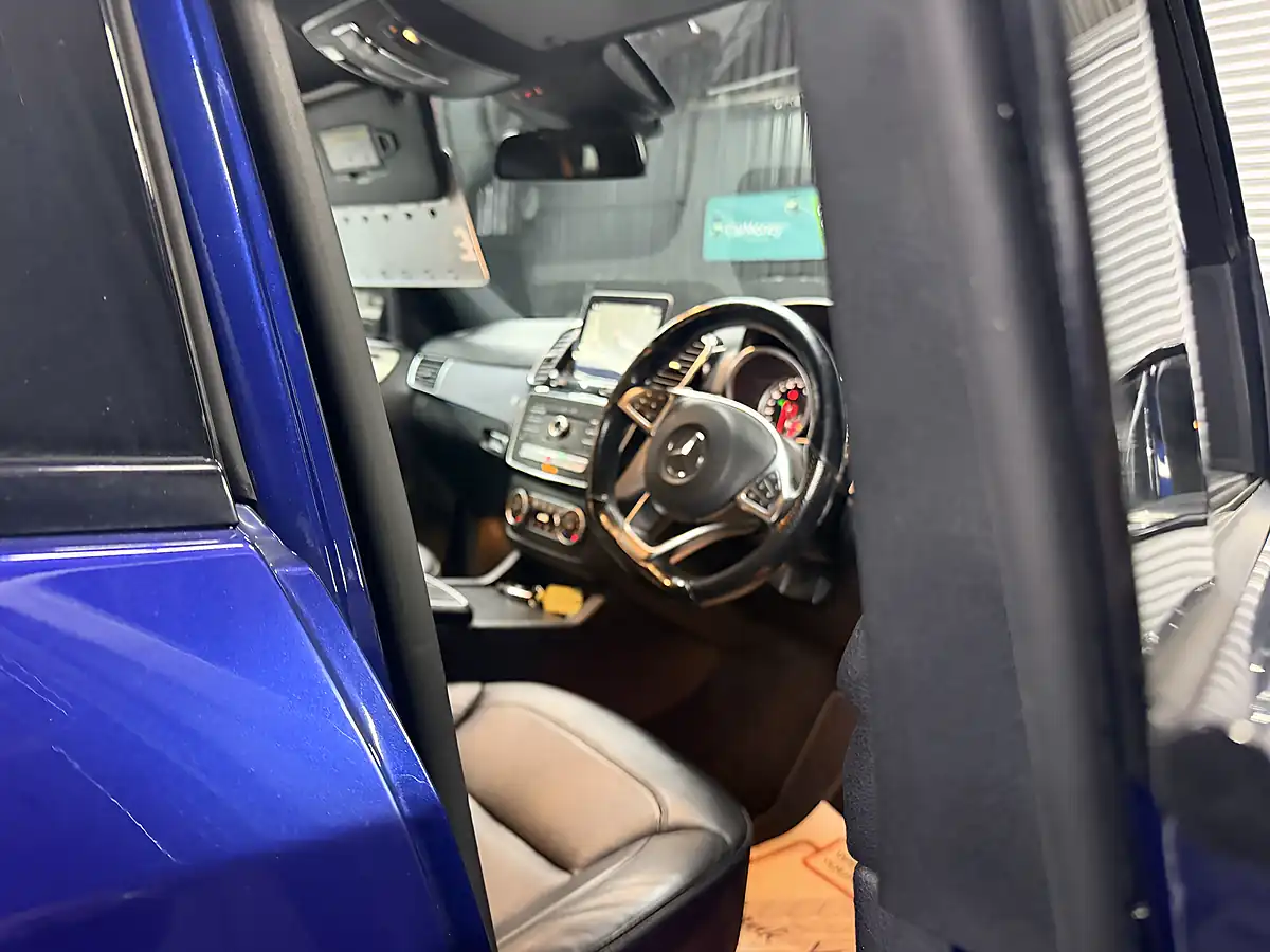 Used 2018 Mercedes-Benz Gle AMG Night Edition Blue - Interior and Exterior details 17
