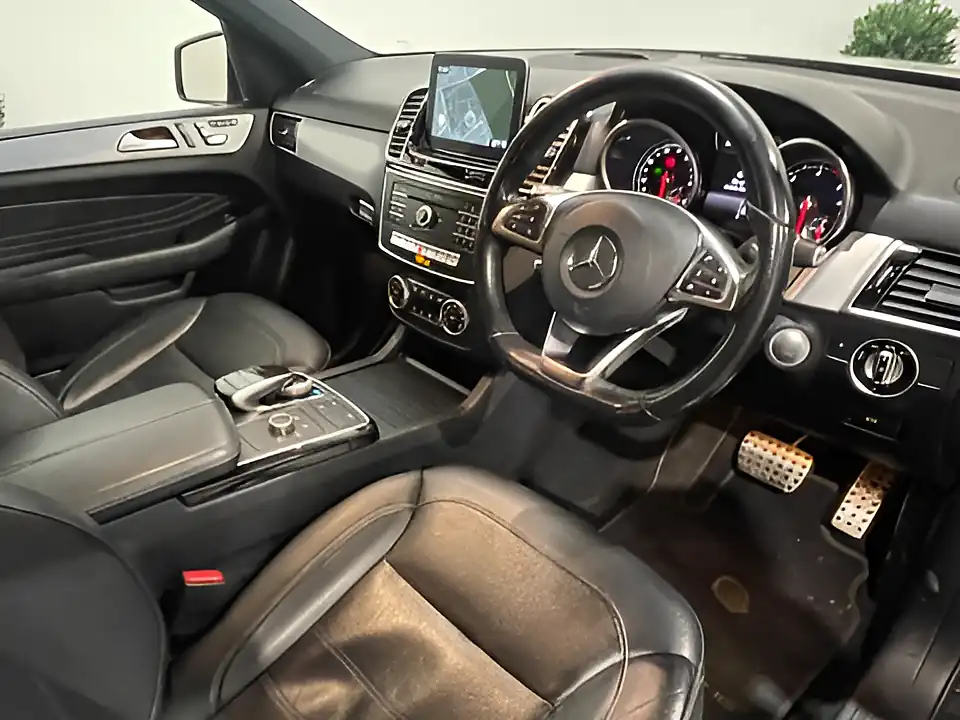 Used 2018 Mercedes-Benz Gle AMG Night Edition Obsidian Black - Interior and Exterior details 3