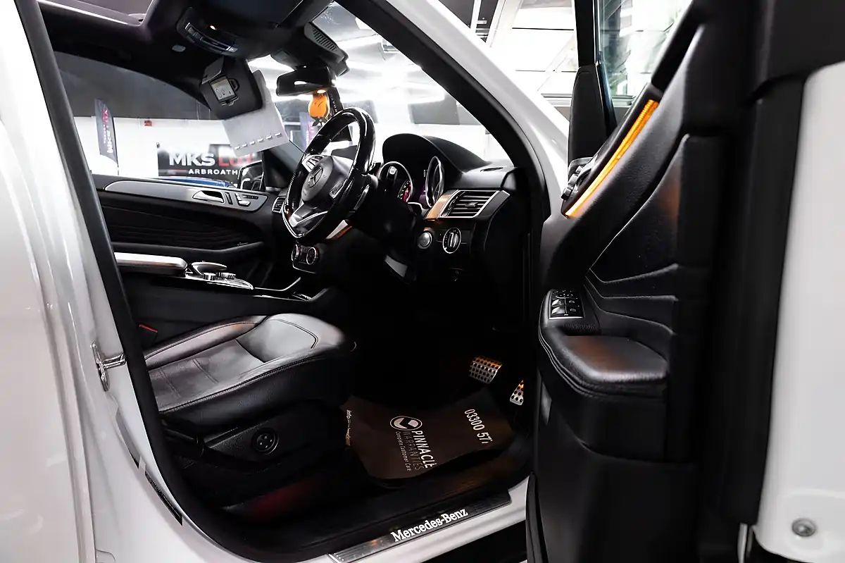 Used 2018 Mercedes-Benz Gle AMG Night Edition Premium Plus White - Interior and Exterior details 15