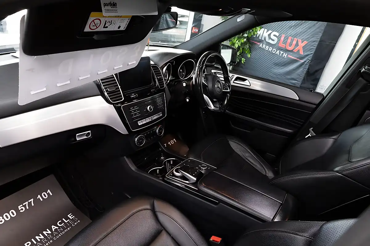 Used 2018 Mercedes-Benz Gle AMG Night Edition Premium Plus White - Interior and Exterior details 18