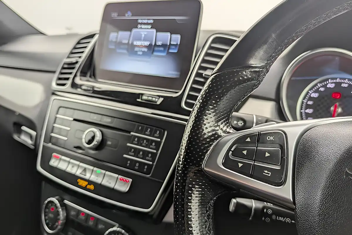 Used 2018 Mercedes-Benz Gle AMG Night Edition White - Interior and Exterior details 10