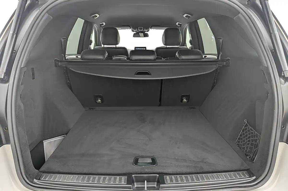 Used 2018 Mercedes-Benz Gle AMG Night Edition White - Interior and Exterior details 16