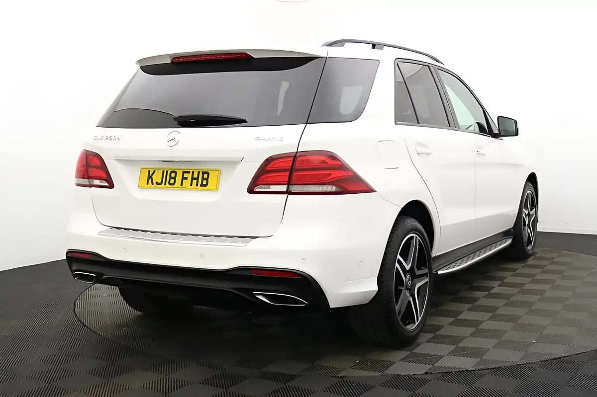Used 2018 Mercedes-Benz Gle AMG Night Edition White - Interior and Exterior details 3