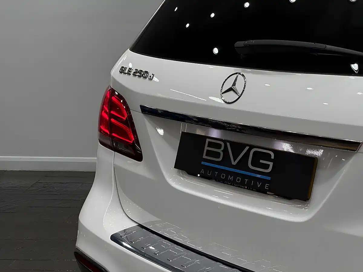 Used 2018 Mercedes-Benz Gle AMG Night Edition White - Interior and Exterior details 12