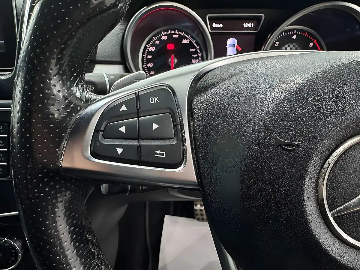 Used 2018 Mercedes-Benz Gle AMG Night Edition White - Interior and Exterior details 14