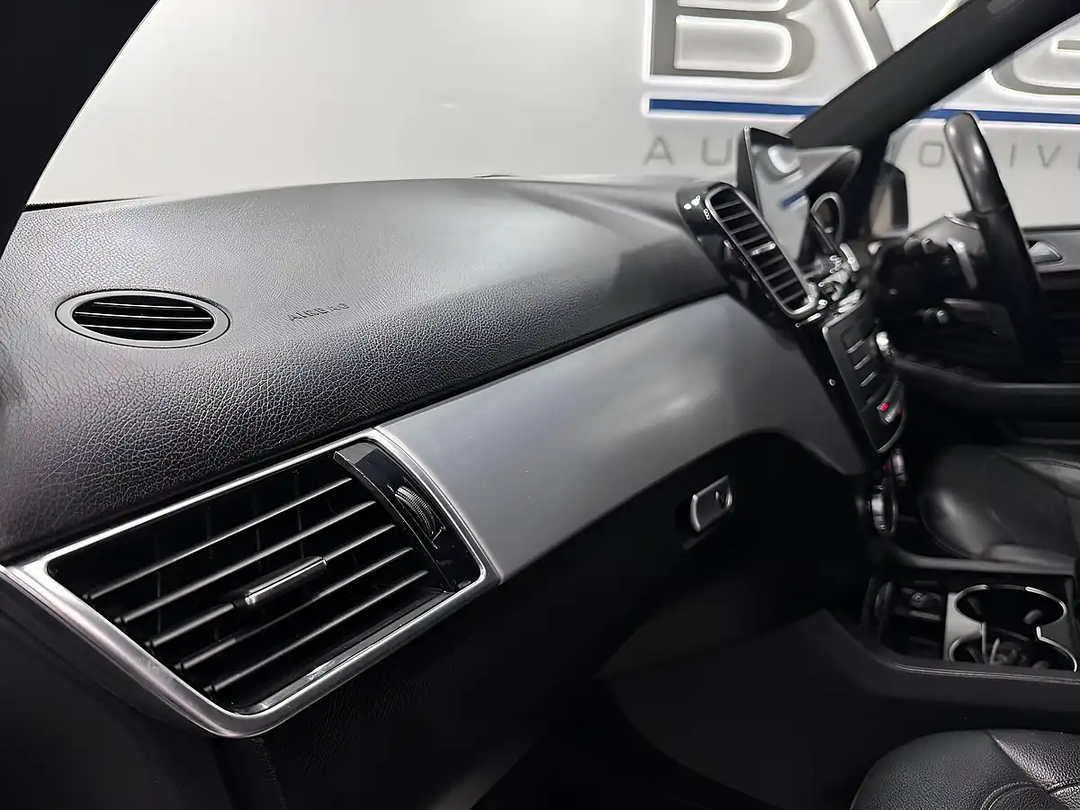 Used 2018 Mercedes-Benz Gle AMG Night Edition White - Interior and Exterior details 18