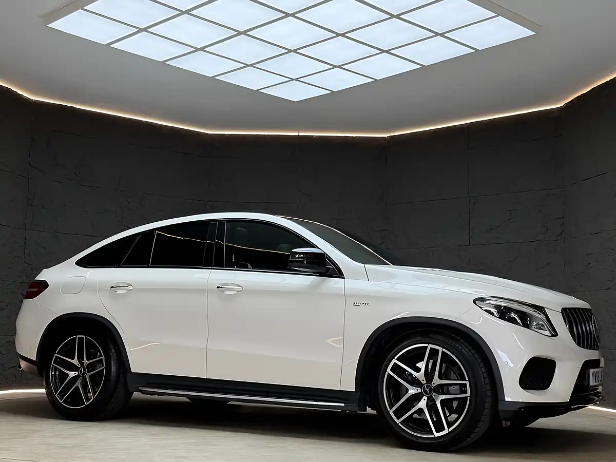 Used 2018 Mercedes-Benz Gle Night Edition Coupe White - Interior and Exterior details 9