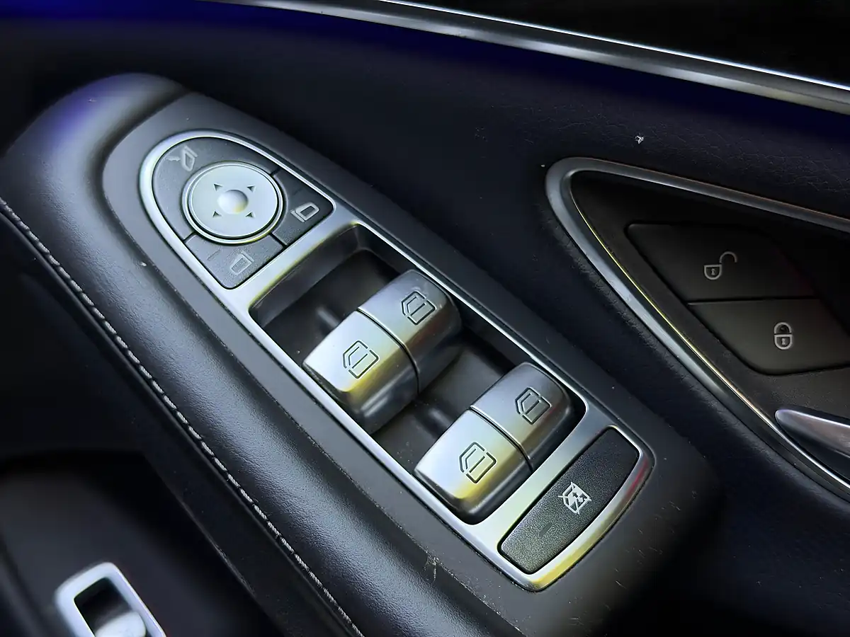 Used 2018 Mercedes-Benz S Class AMG Line (premium Plus) Obsidian Black - Interior and Exterior details 15