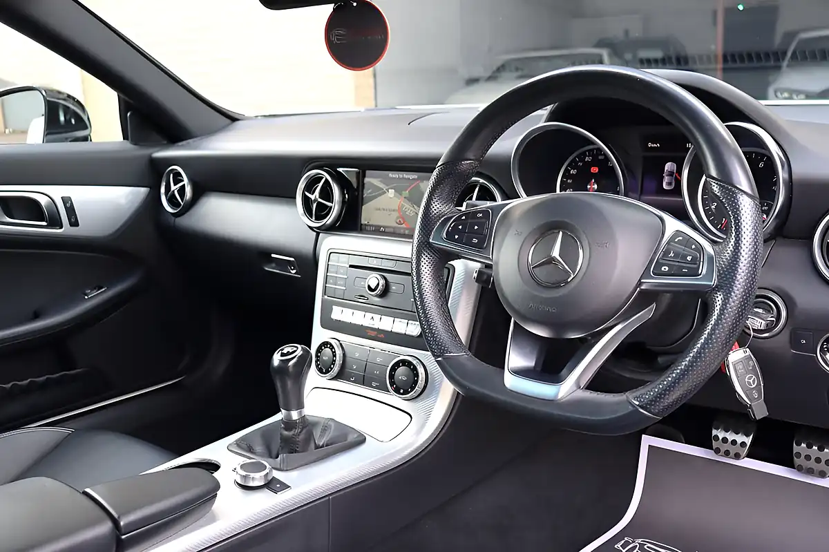 Used 2018 Mercedes-Benz Slc AMG Line White - Interior and Exterior details 2