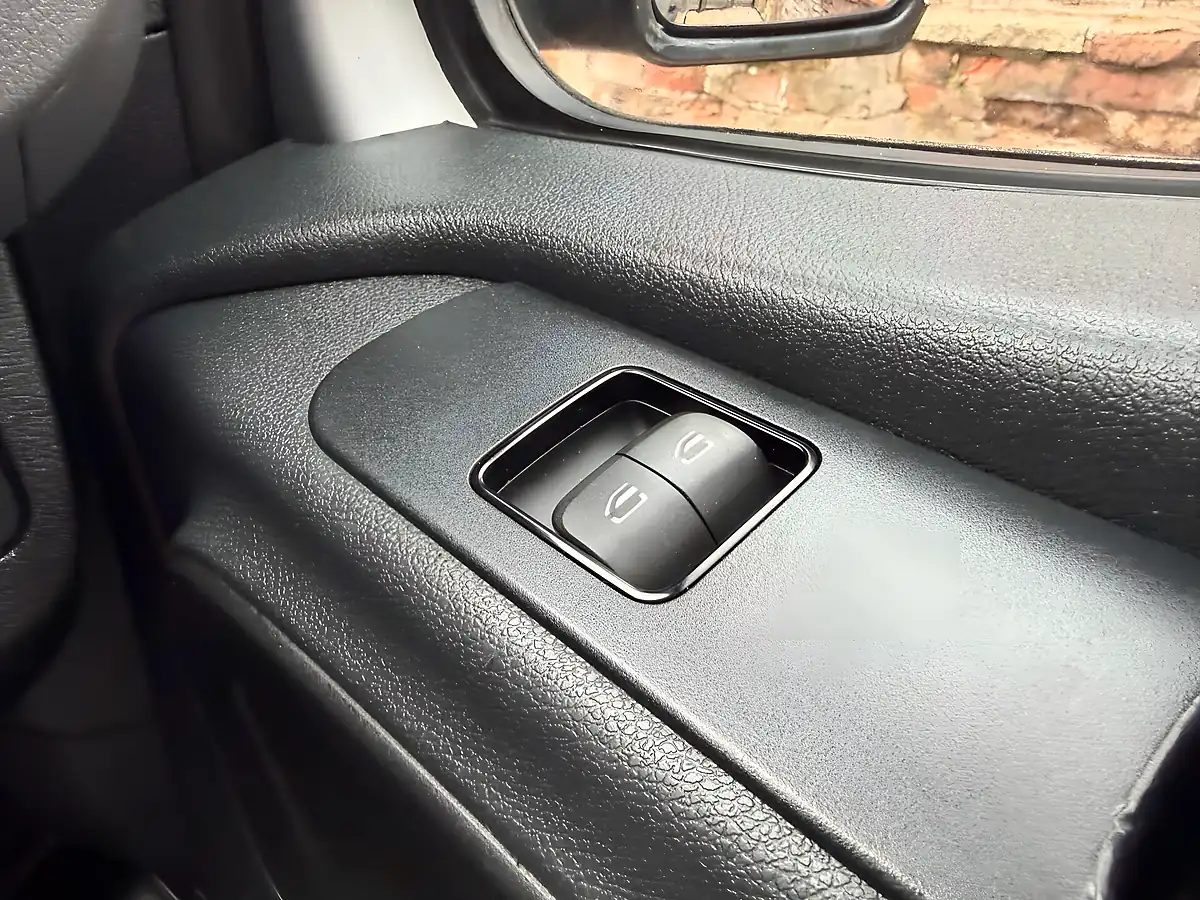 Used 2018 Mercedes-Benz Sprinter 314 Silver - Interior and Exterior details 13