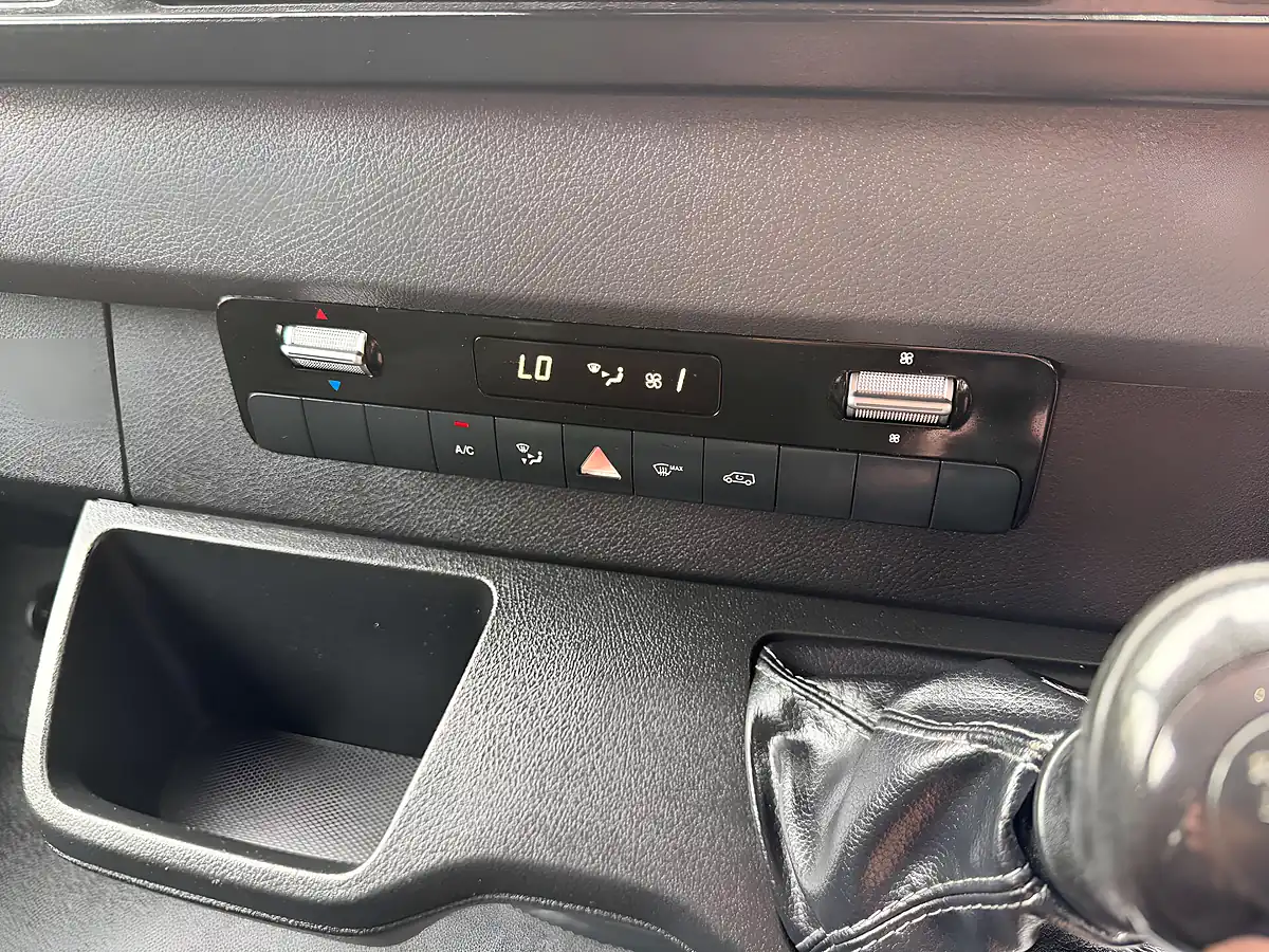 Used 2018 Mercedes-Benz Sprinter 314 Silver - Interior and Exterior details 16