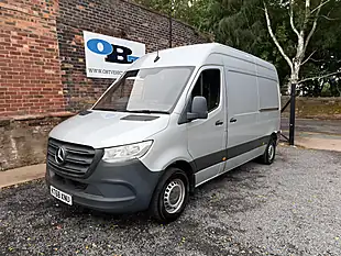 Used 2018 Mercedes-Benz Sprinter 314 Silver - Interior and Exterior details 7