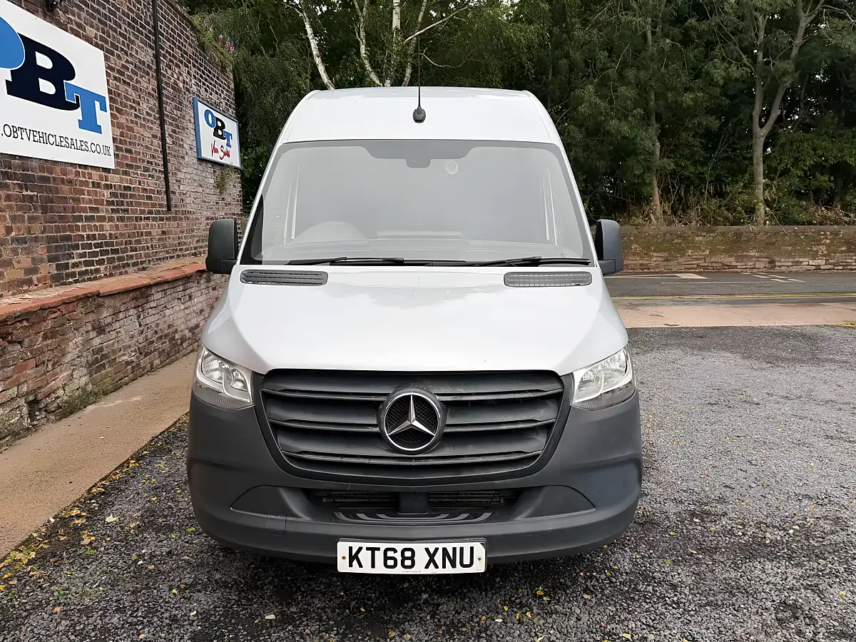 Used 2018 Mercedes-Benz Sprinter 314 Silver - Interior and Exterior details 8