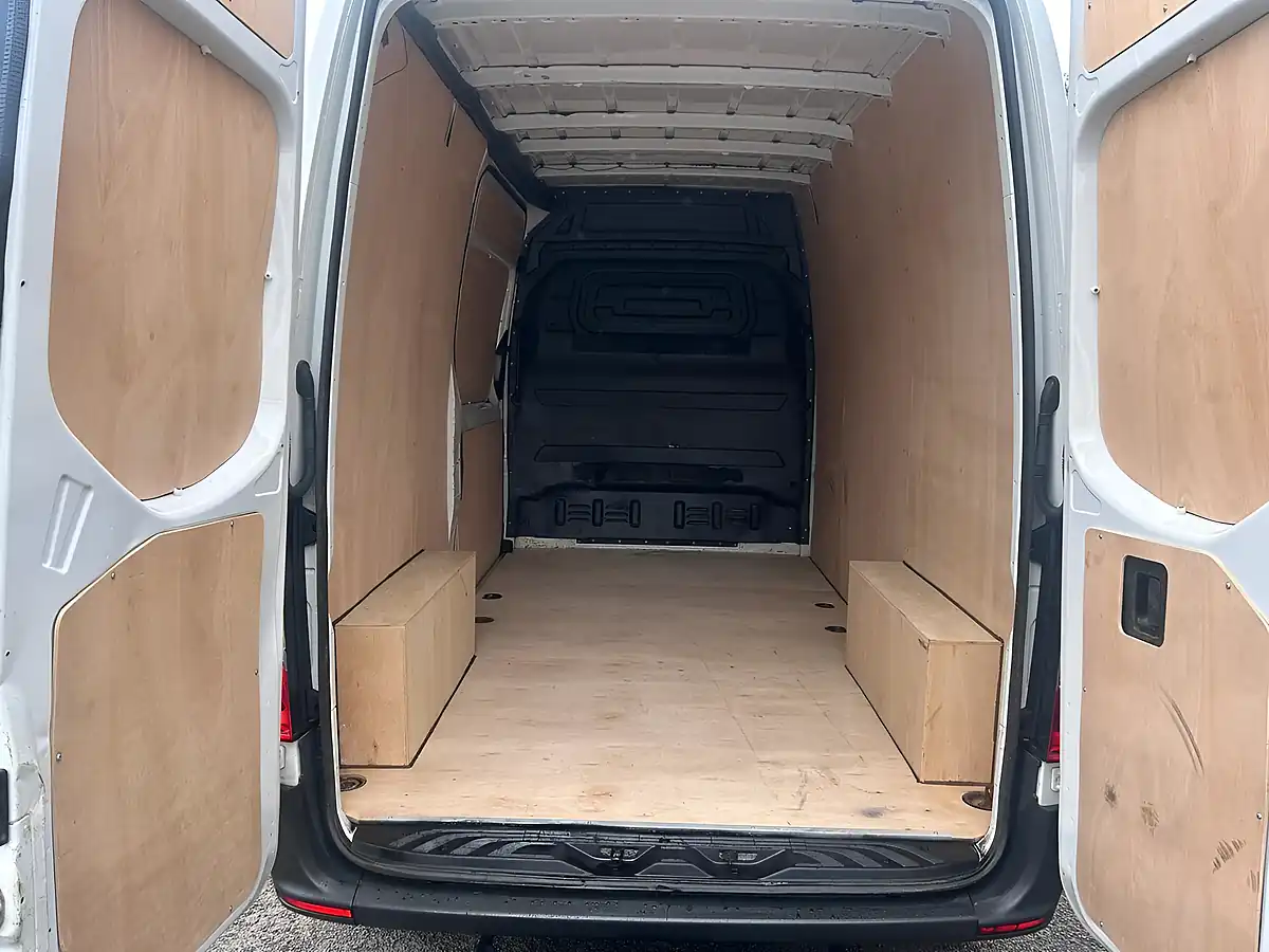 Used 2018 Mercedes-Benz Sprinter 314 White - Interior and Exterior details 11