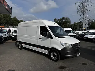Used 2018 Mercedes-Benz Sprinter 314 White - Interior and Exterior details 2