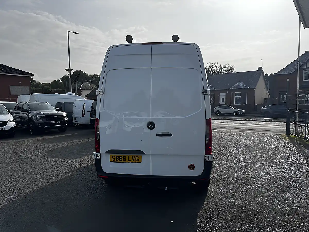 Used 2018 Mercedes-Benz Sprinter 314 White - Interior and Exterior details 4