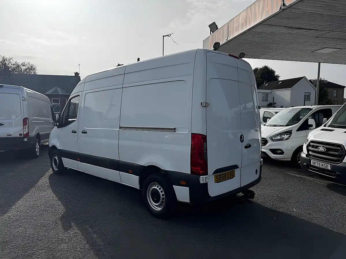 Used 2018 Mercedes-Benz Sprinter 314 White - Interior and Exterior details 5