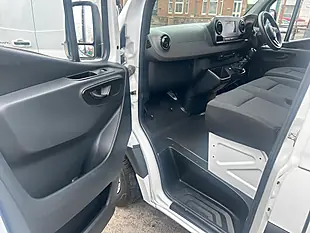 Used 2018 Mercedes-Benz Sprinter 314 White - Interior and Exterior details 7