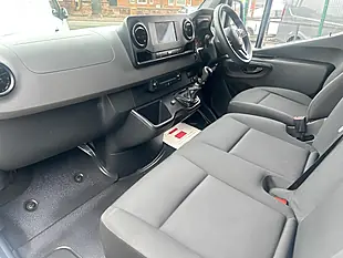 Used 2018 Mercedes-Benz Sprinter 314 White - Interior and Exterior details 8