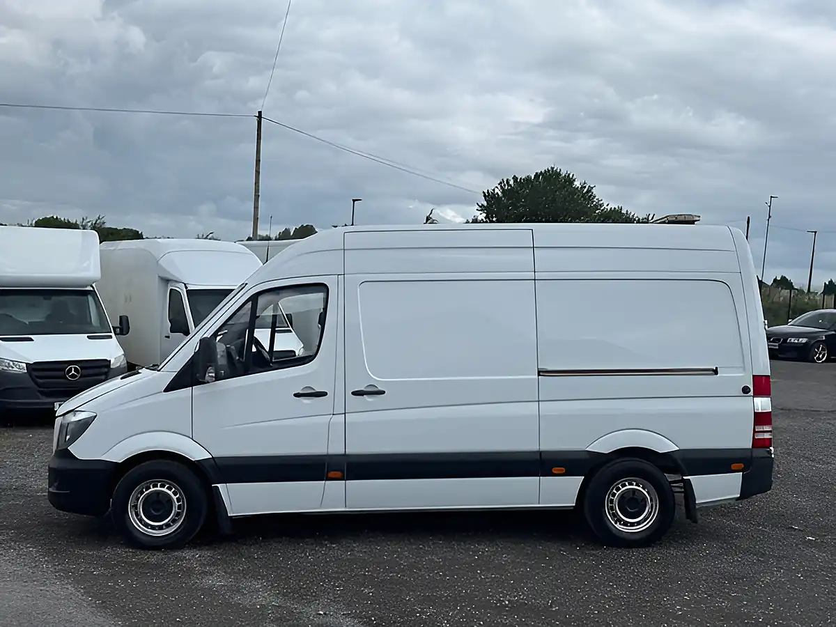 Used 2018 Mercedes-Benz Sprinter L2 H2 Mwb White - Interior and Exterior details 4