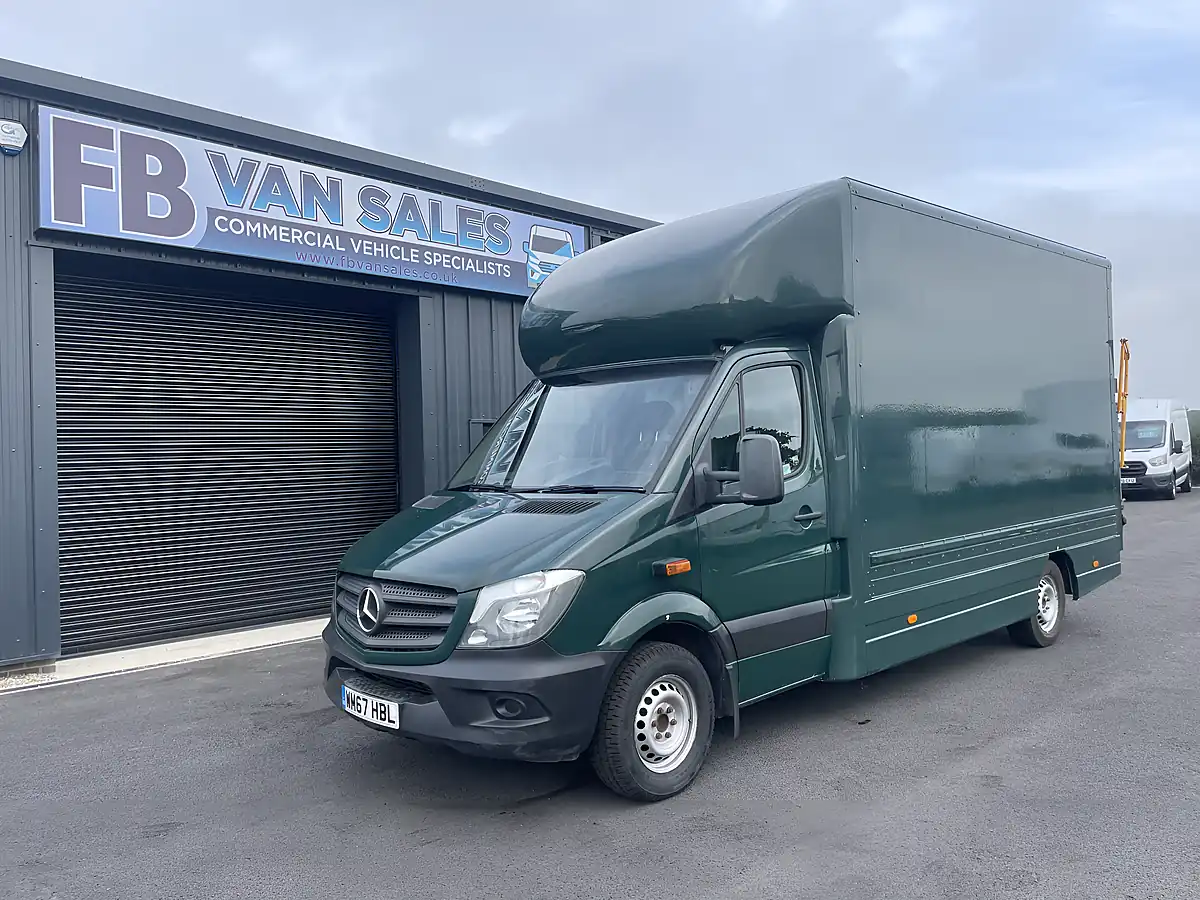 Used 2018 Mercedes-Benz Sprinter Luton Green - Front View