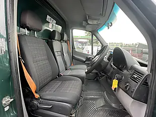 Used 2018 Mercedes-Benz Sprinter Luton Green - Interior and Exterior details 9