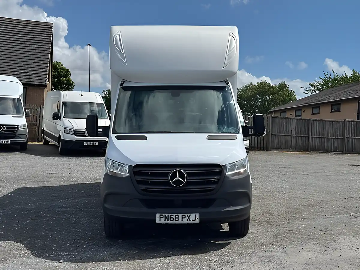 Used 2018 Mercedes-Benz Sprinter Lwb Luton Box White - Interior and Exterior details 12