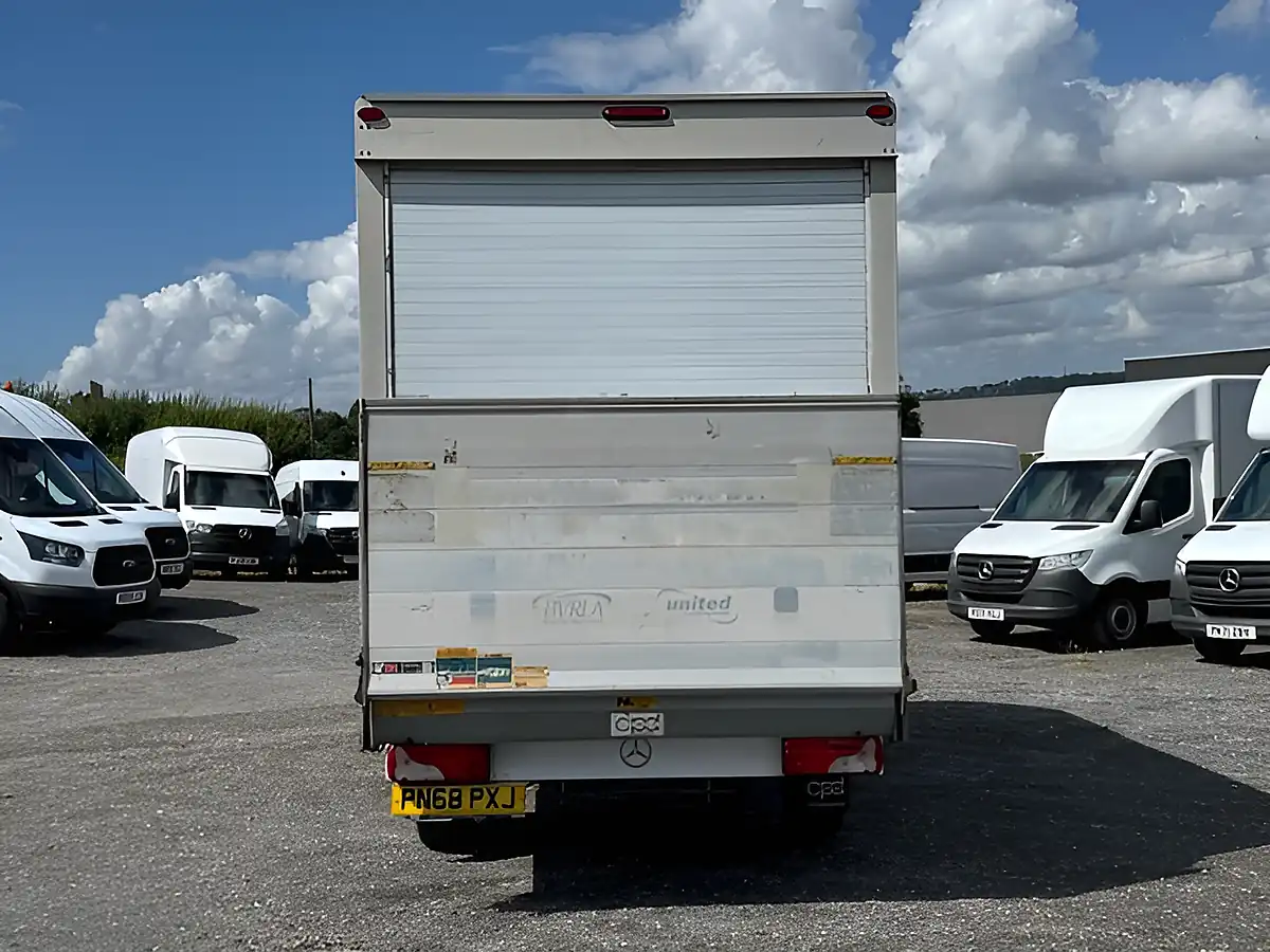 Used 2018 Mercedes-Benz Sprinter Lwb Luton Box White - Interior and Exterior details 13