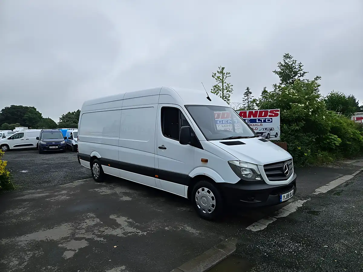 Used 2018 Mercedes-Benz Sprinter Lwb White - Front View
