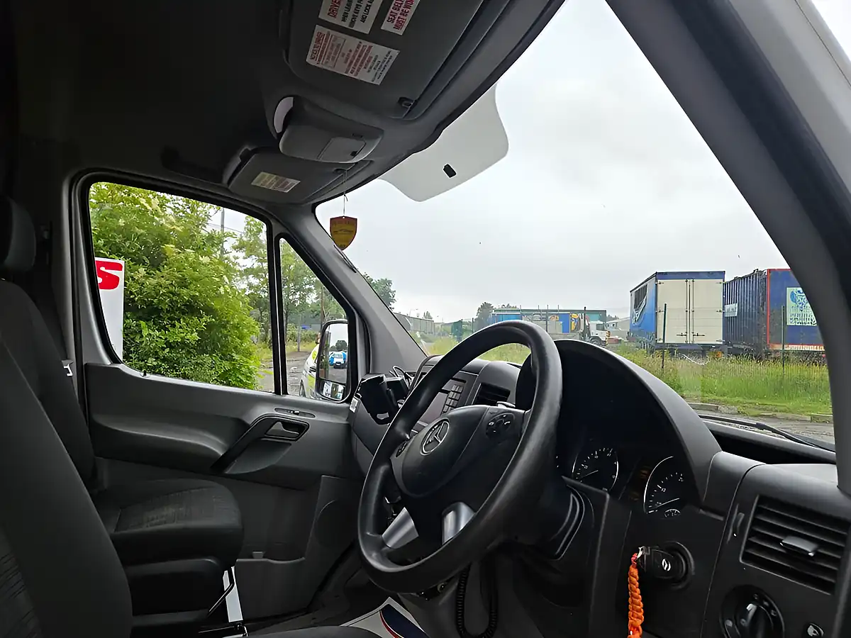 Used 2018 Mercedes-Benz Sprinter Lwb White - Interior and Exterior details 11