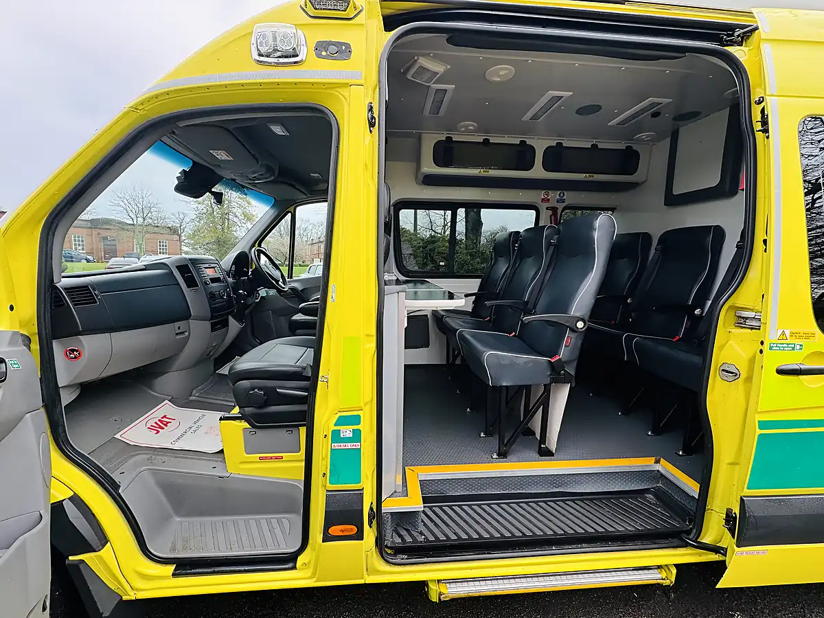 Used 2018 Mercedes-Benz Sprinter Lwb Yellow - Interior and Exterior details 16