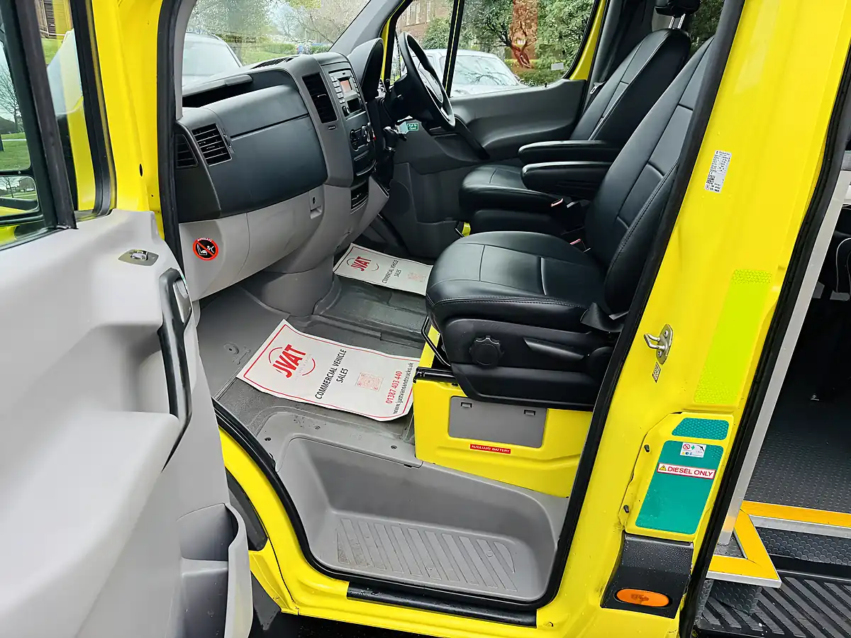 Used 2018 Mercedes-Benz Sprinter Lwb Yellow - Interior and Exterior details 9