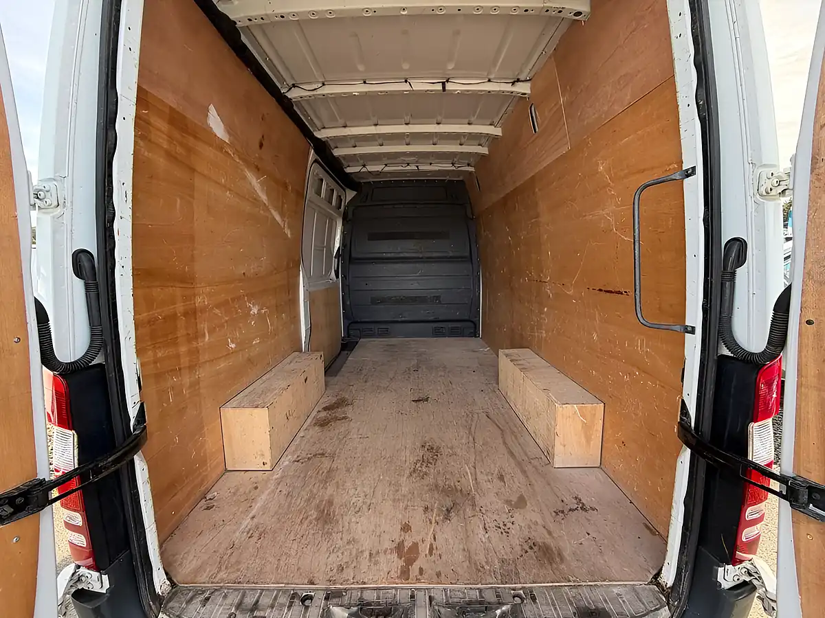 Used 2018 Mercedes-Benz Sprinter Panel Van L1 White - Interior and Exterior details 12