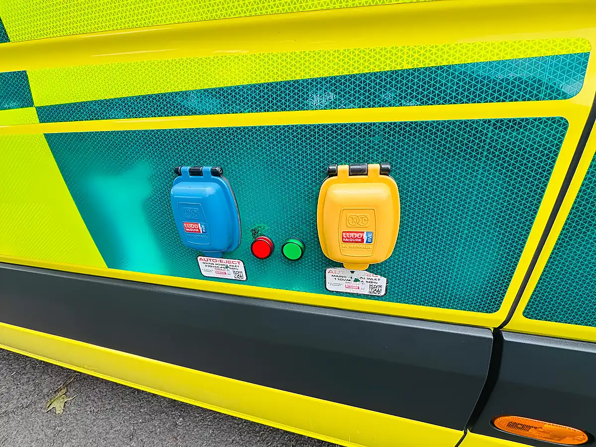 Used 2018 Mercedes-Benz Sprinter Panel Van Yellow - Interior and Exterior details 15
