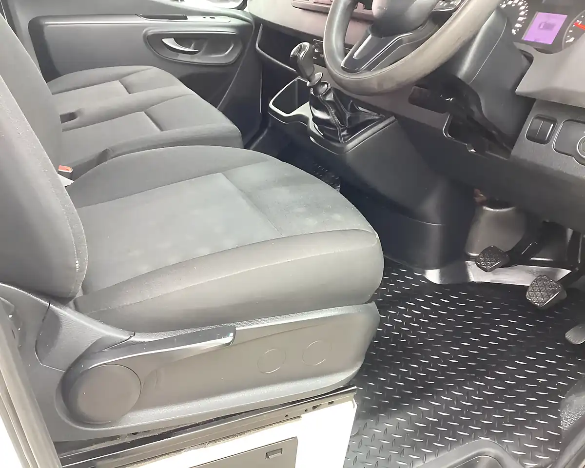 Used 2018 Mercedes-Benz Sprinter Pick Up Lwb White - Interior and Exterior details 17