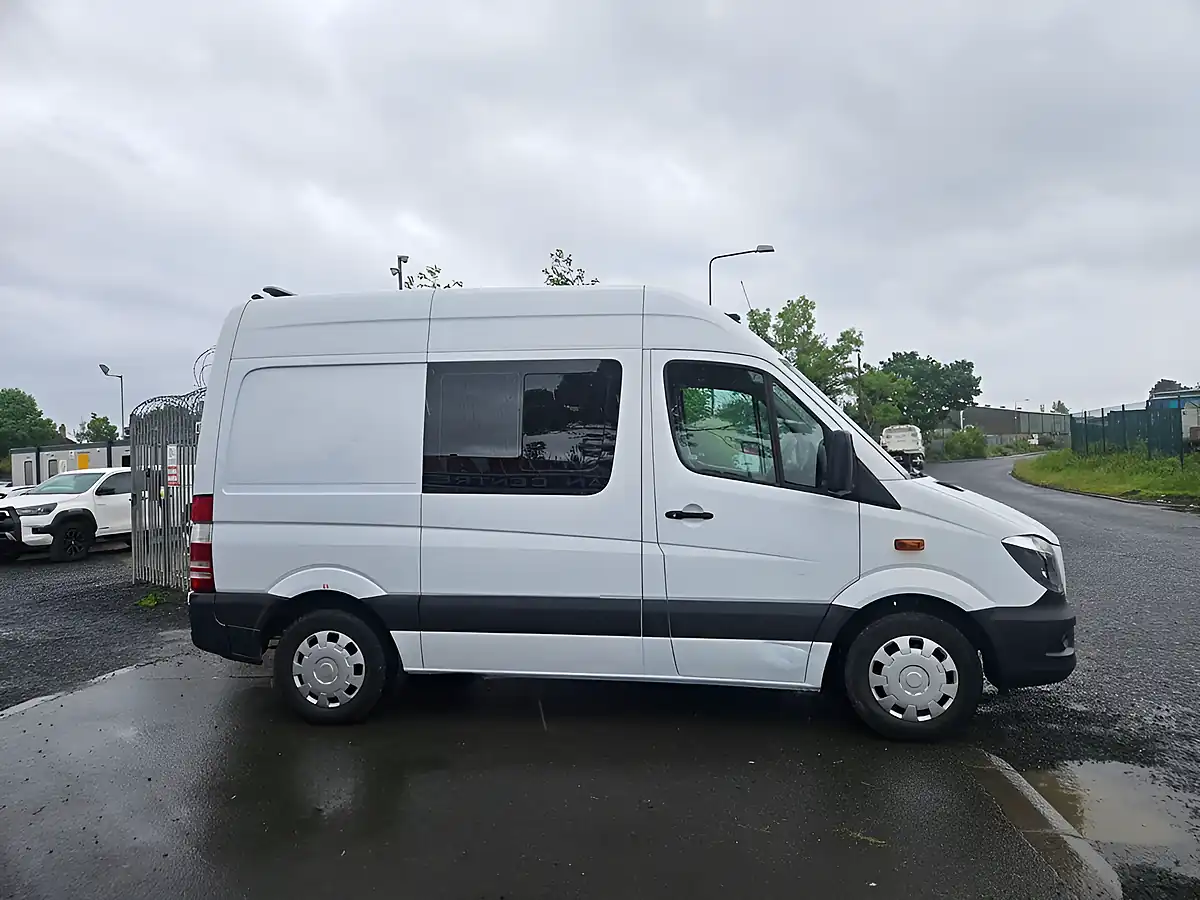 Used 2018 Mercedes-Benz Sprinter Swb Crew Van White - Interior and Exterior details 2