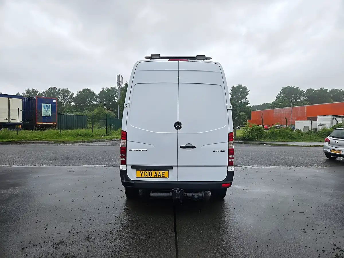 Used 2018 Mercedes-Benz Sprinter Swb Crew Van White - Interior and Exterior details 7