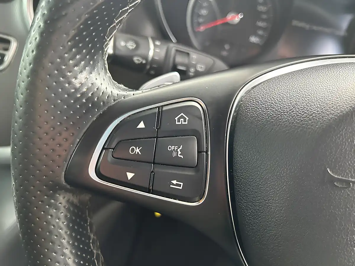 Used 2018 Mercedes-Benz V-Class Sport L Black - Interior and Exterior details 20