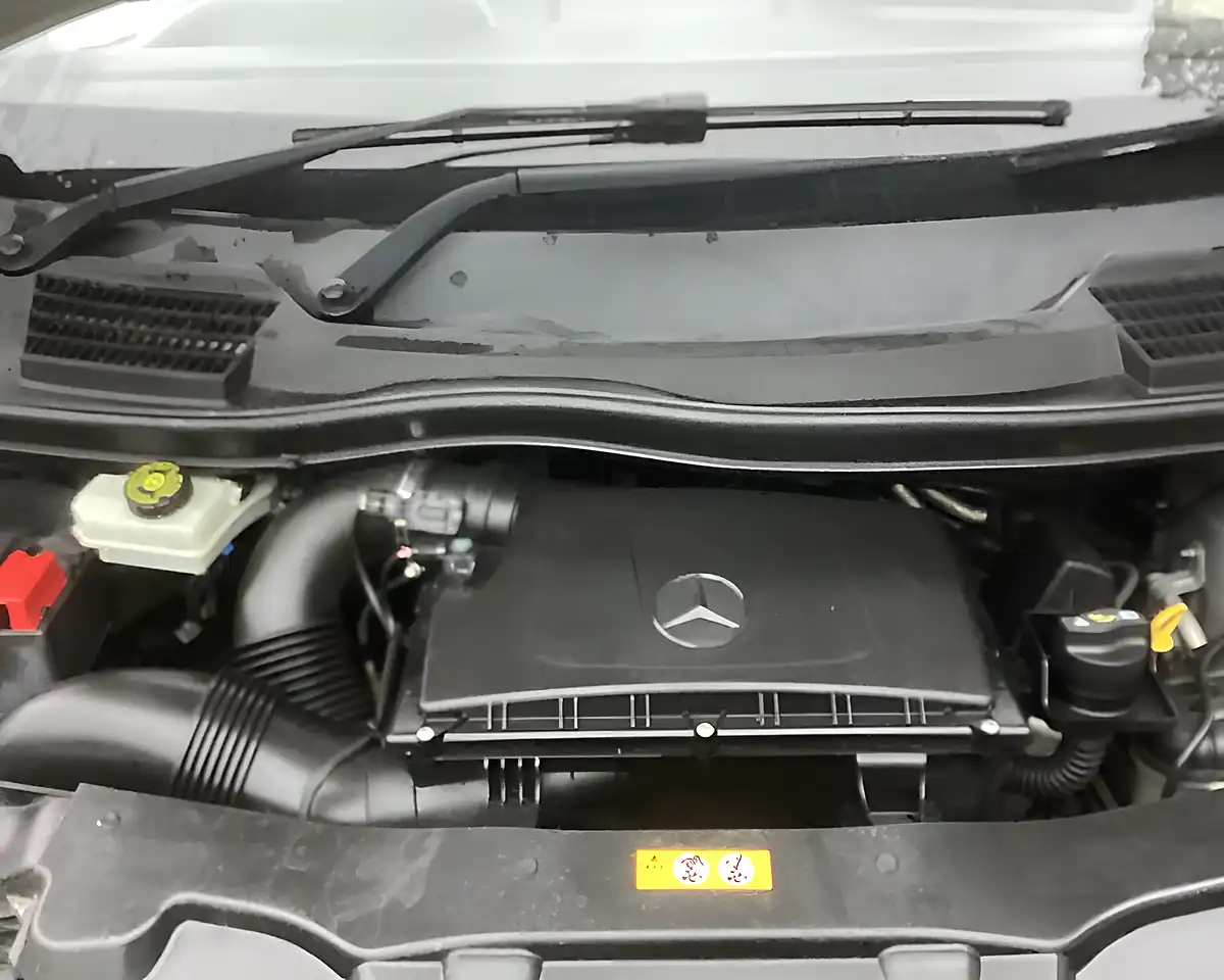 Used 2018 Mercedes-Benz Vito 114 Lwb Silver - Interior and Exterior details 19