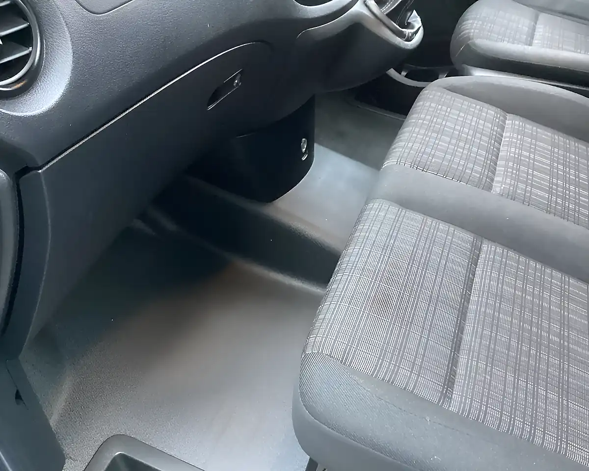 Used 2018 Mercedes-Benz Vito 114 Lwb Silver - Interior and Exterior details 17
