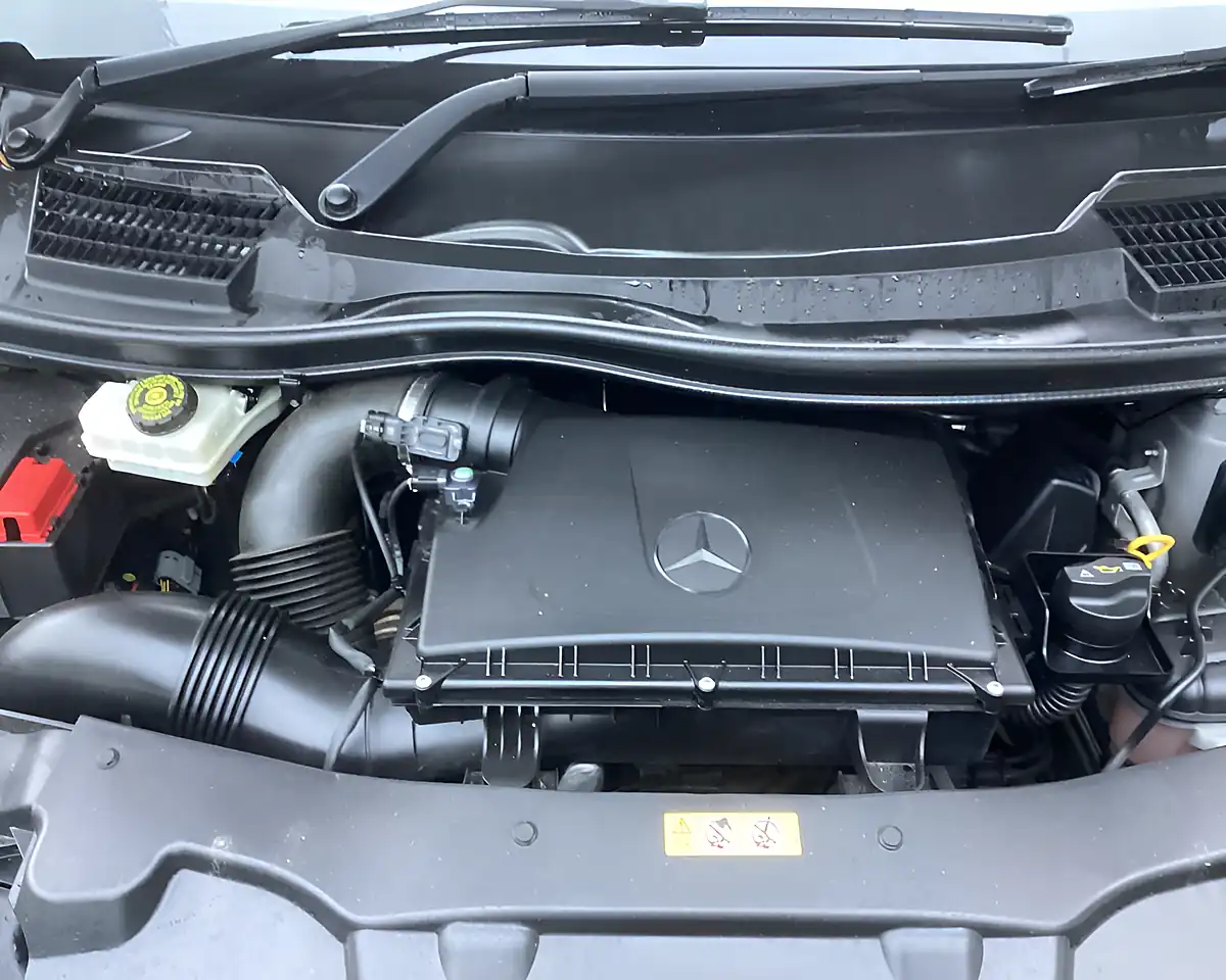 Used 2018 Mercedes-Benz Vito 114 Lwb Silver - Interior and Exterior details 19