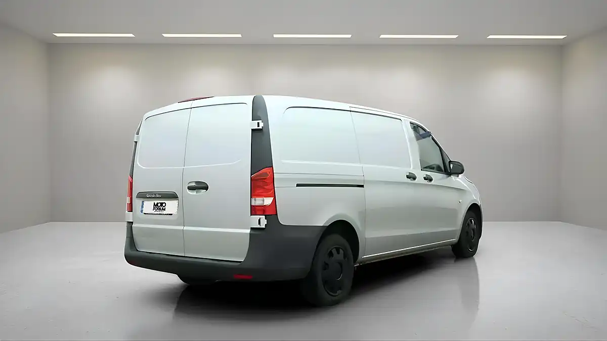 Used 2018 Mercedes-Benz Vito L2 Silver - Interior and Exterior details 10