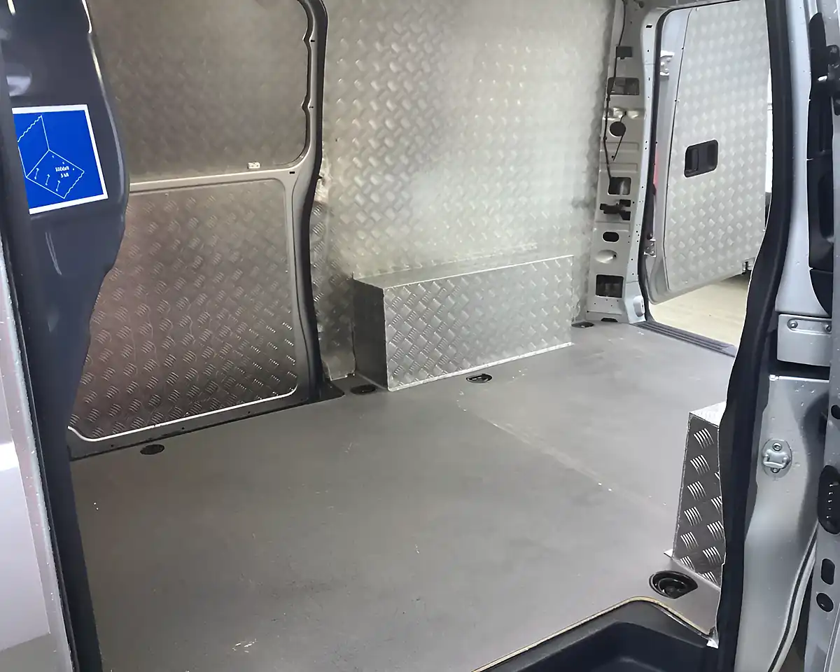 Used 2018 Mercedes-Benz Vito Lwb Silver - Interior and Exterior details 18