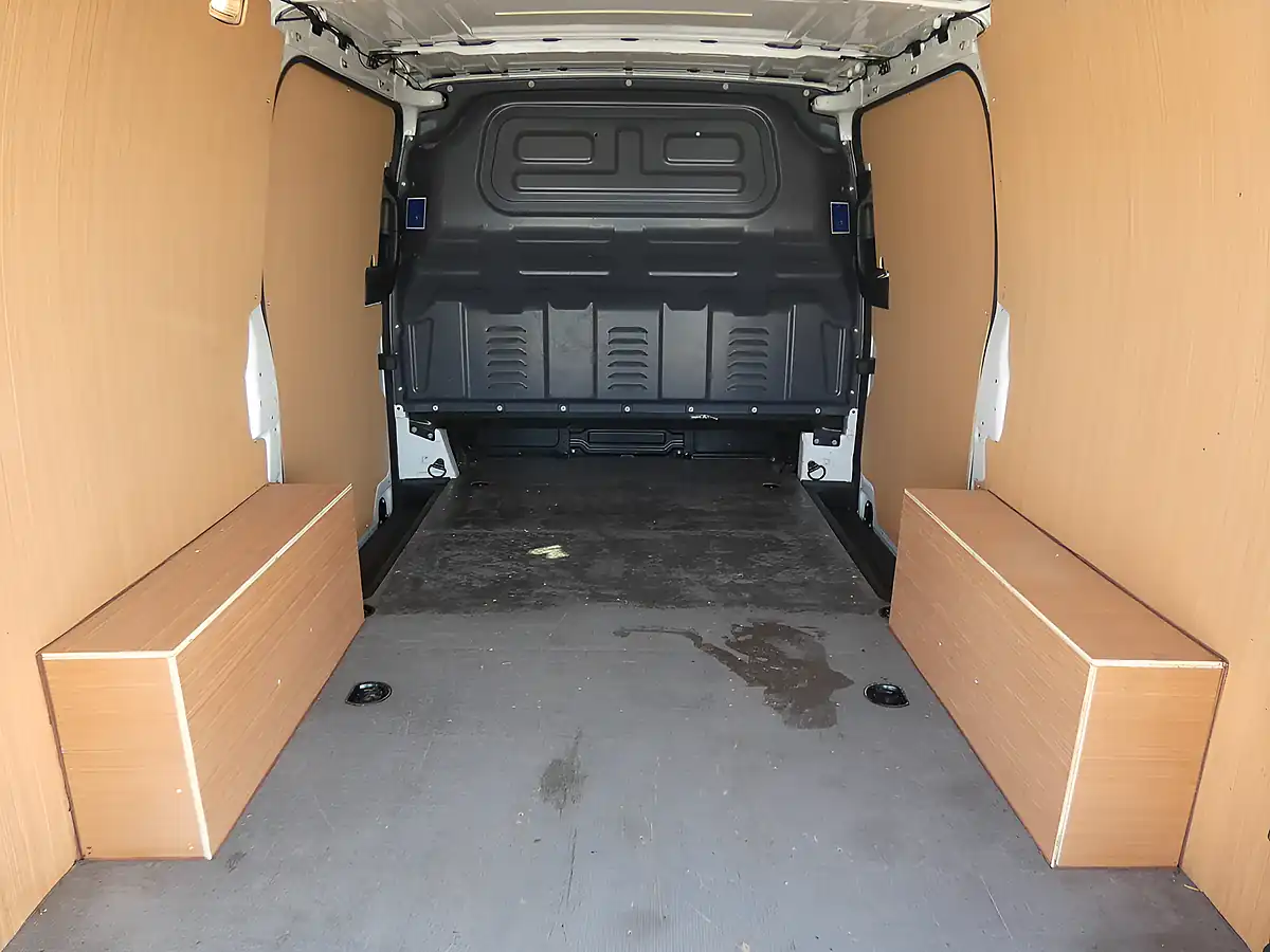 Used 2018 Mercedes-Benz Vito Lwb White - Interior and Exterior details 3