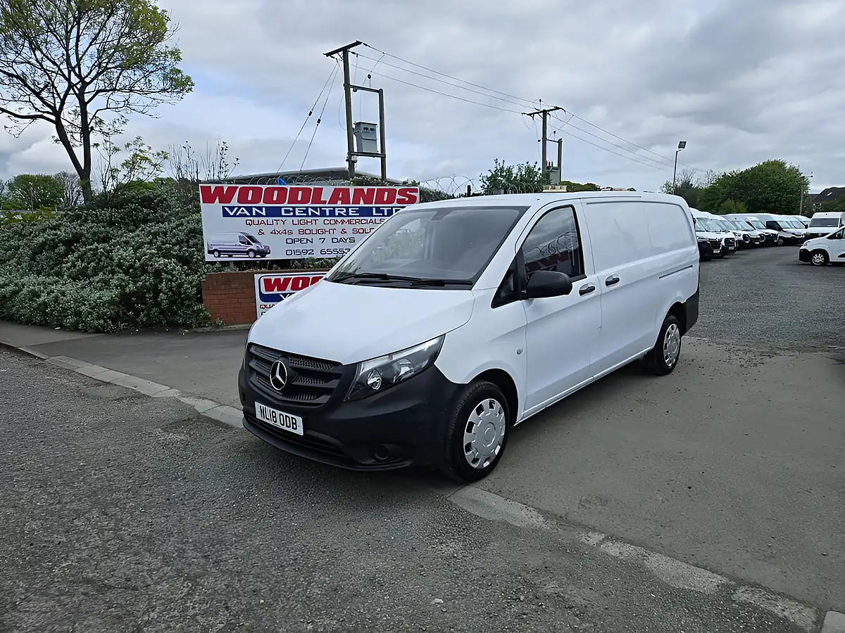 Used 2018 Mercedes-Benz Vito Lwb White - Interior and Exterior details 4