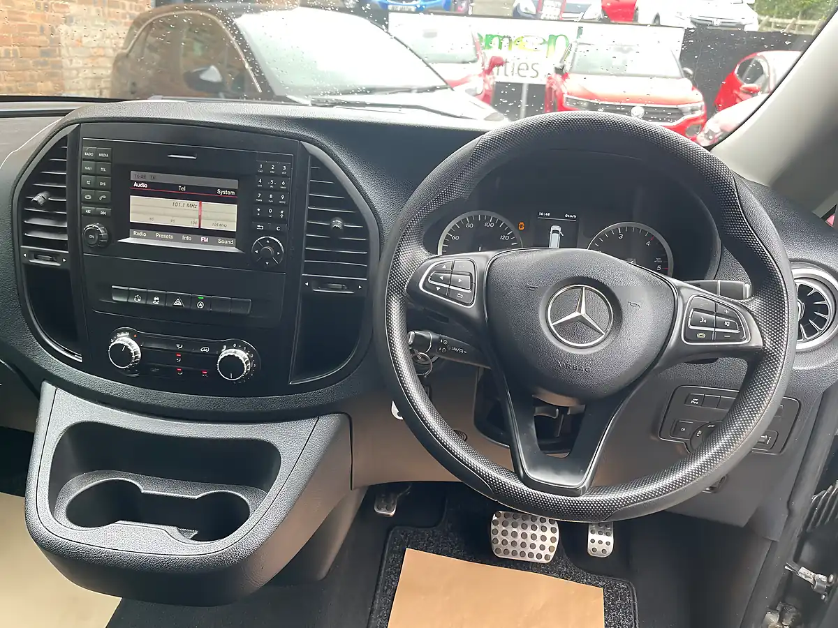 Used 2018 Mercedes-Benz Vito Select 8-Seater 7G-Tronic Grey - Interior and Exterior details 11