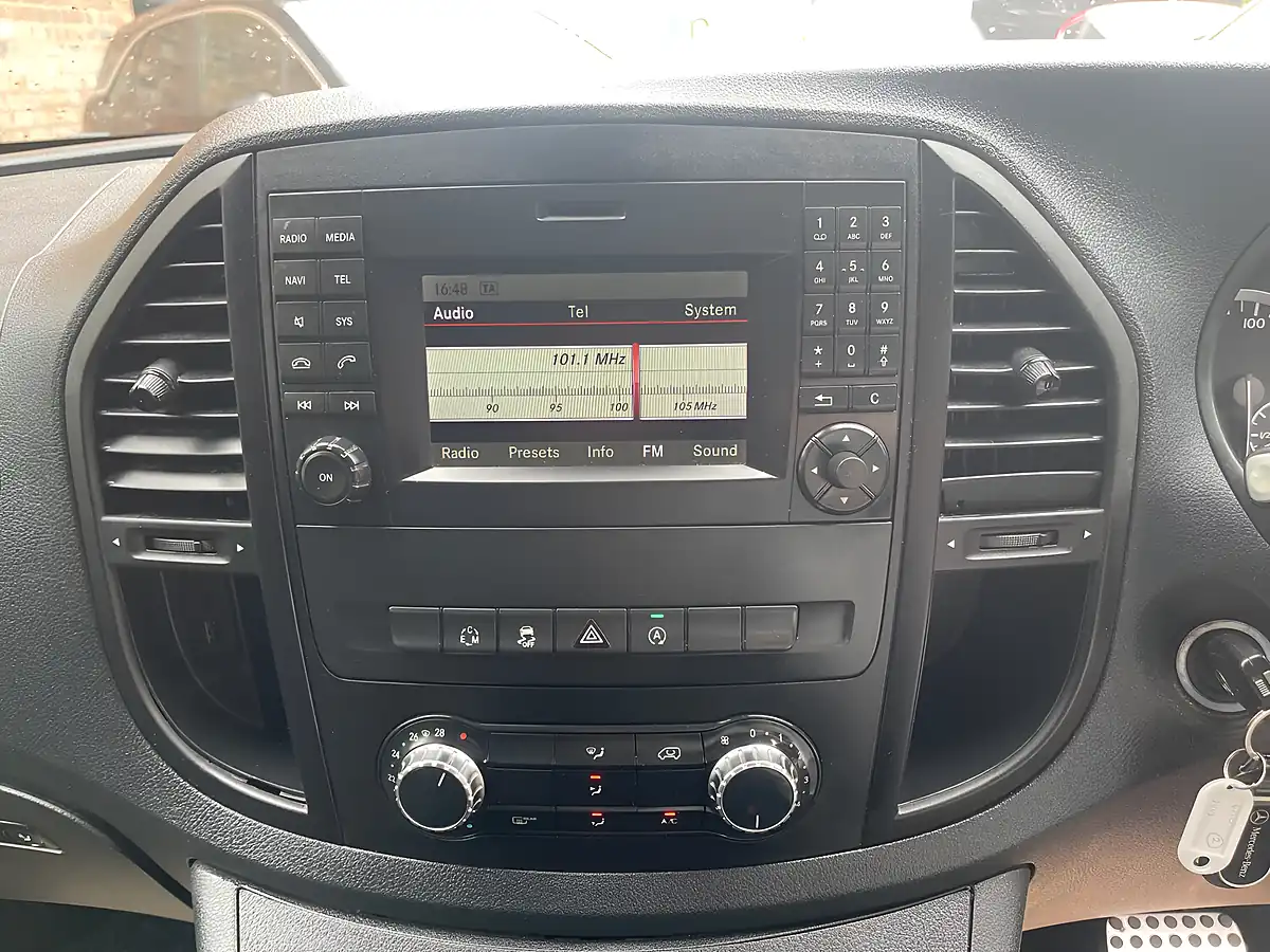 Used 2018 Mercedes-Benz Vito Select 8-Seater 7G-Tronic Grey - Interior and Exterior details 15