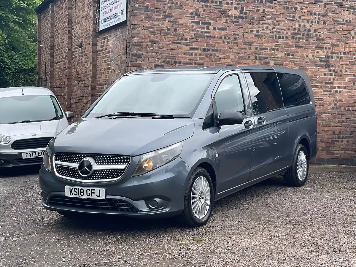 Used 2018 Mercedes-Benz Vito Select 8-Seater 7G-Tronic Grey - Interior and Exterior details 3